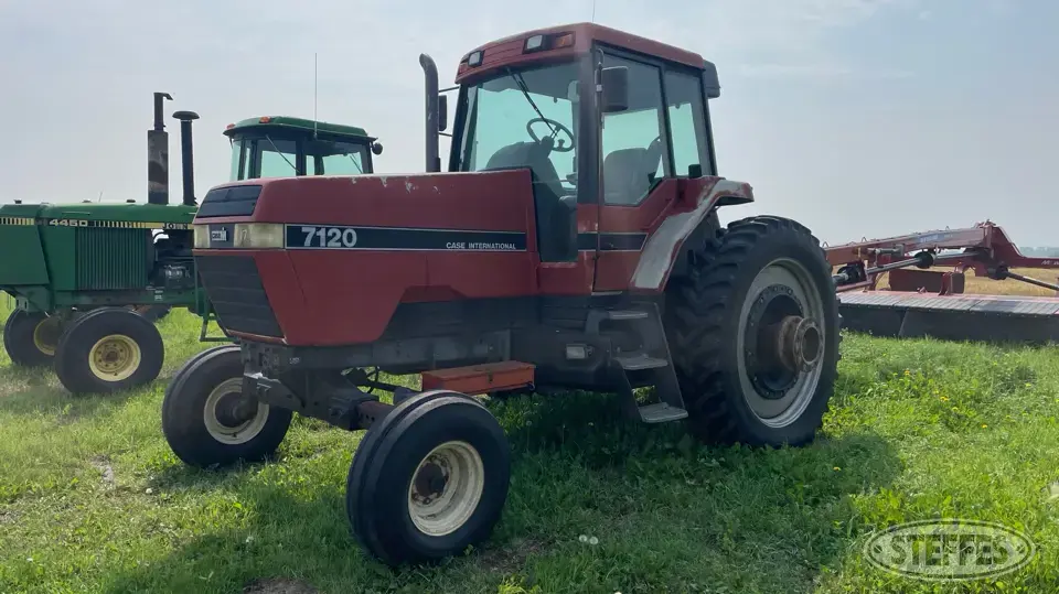 1988 Case IH 7120 2WD Tractor