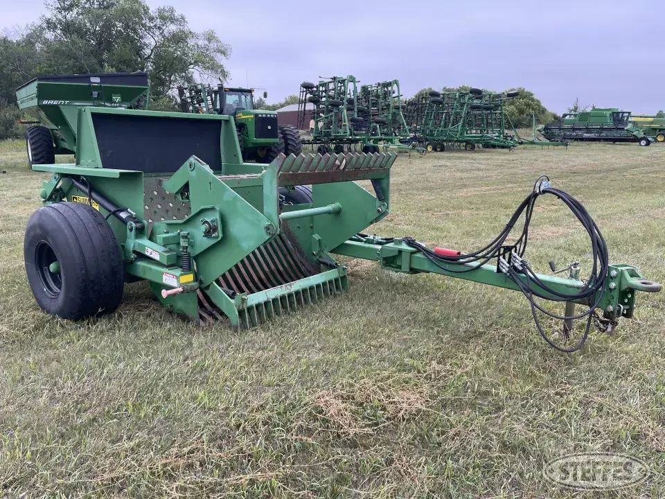 2008 Summers 700 Rock Picker