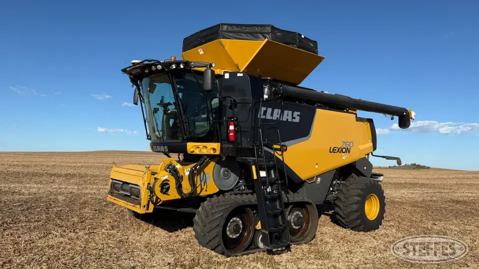 2013 Claas Lexion 760TT Combine