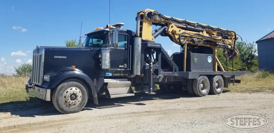 2002 Kenworth W900 Specialty Truck