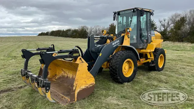 2011 John Deere 444K