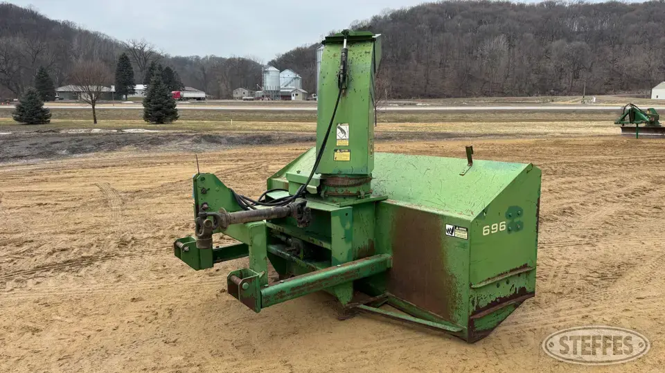 John Deere 696 3 Pt. Snowblower