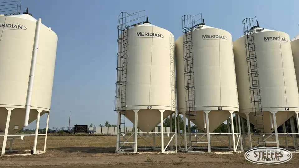 2013 Meridian M1620HD Hopper Bin