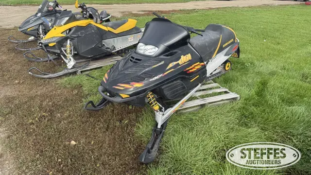 2004 Ski-Doo MXZ800