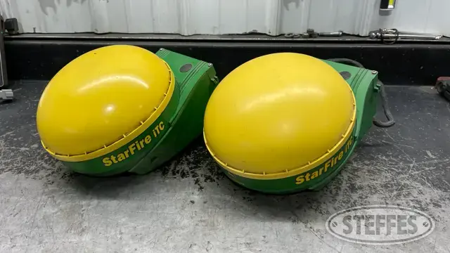 (2) John Deere StarFire iTC