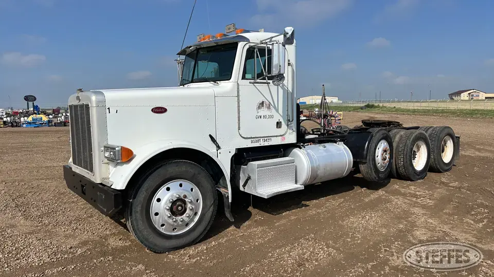 1994 Peterbilt 379 Conventional Truck without Sleeper