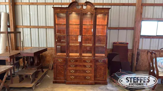 Henredon china cabinet