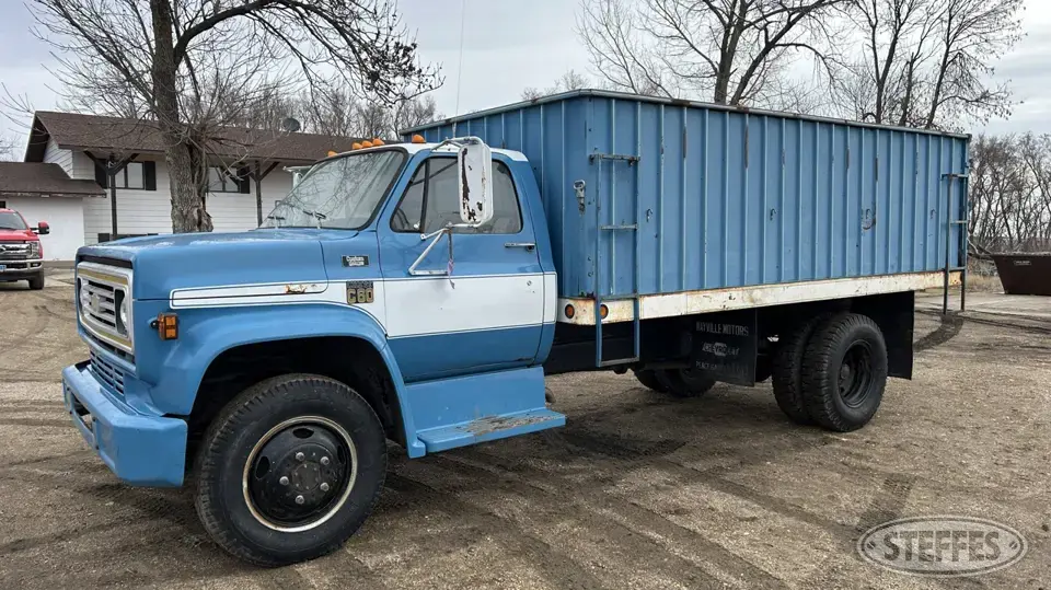 1976 Chevrolet C60 Custom Deluxe Single Axle Boxed Truck