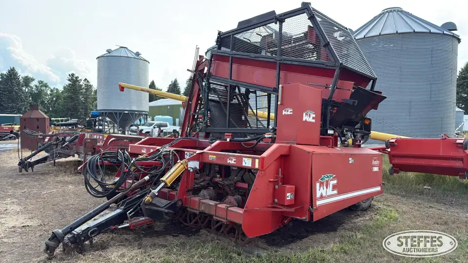 Amity SM986 Sugarbeet Harvester