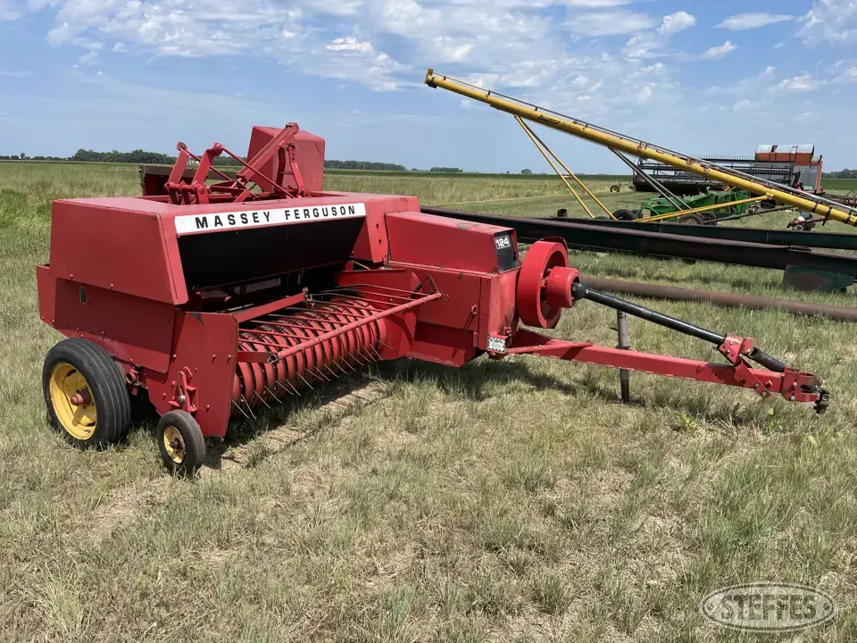 Massey Ferguson 124 Square Baler