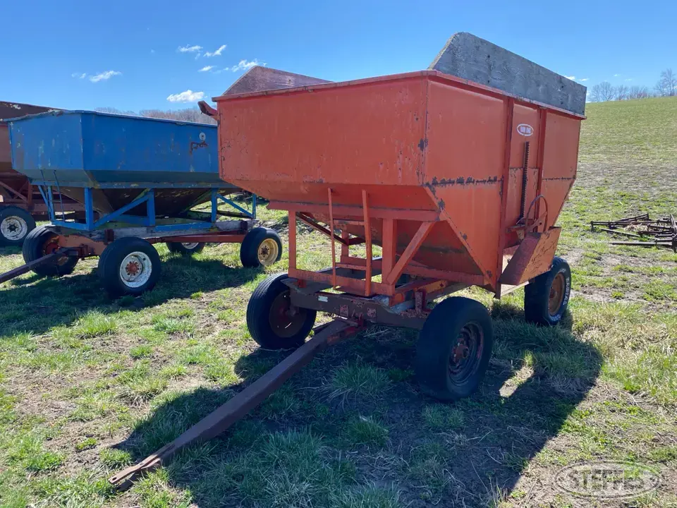 Farm King Gravity Box