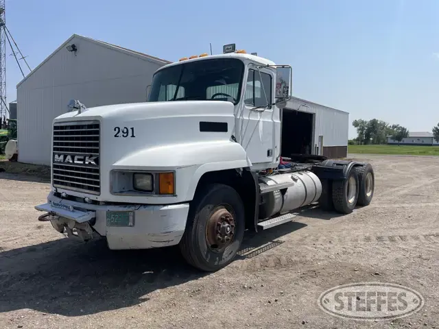 1991 Mack CH613