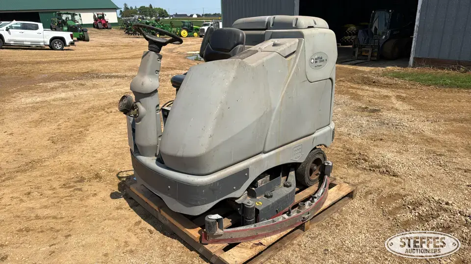 Nilfisk BR 1300S X Sweeper