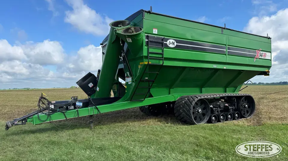2020 J&M X1432 Grain Cart