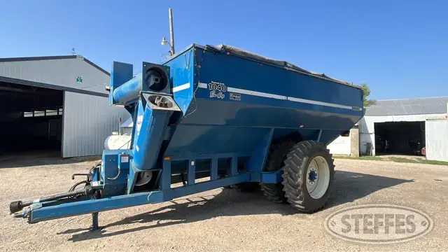 1998 Kinze 1040 Row Crop