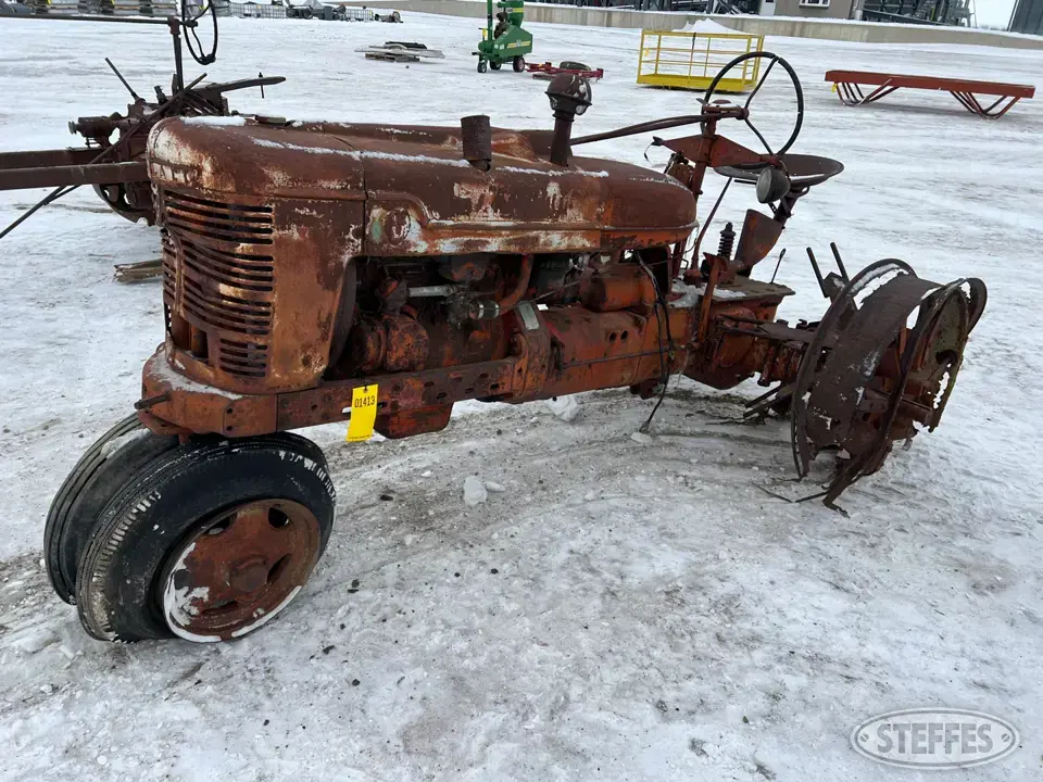 1942 Farmall H Collectible Tractor