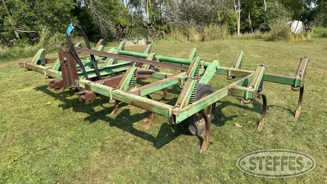 John Deere 1600