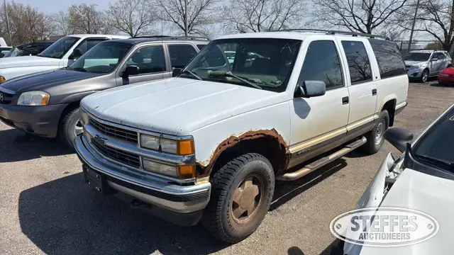 1998 Chevrolet Suburban LT