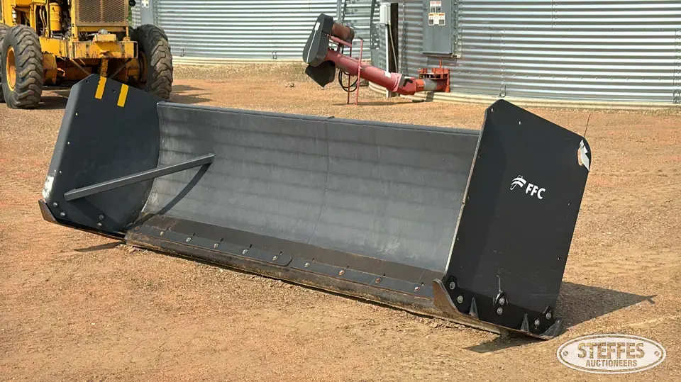 2012 FFC LAF3682-0913 Loader Attachment