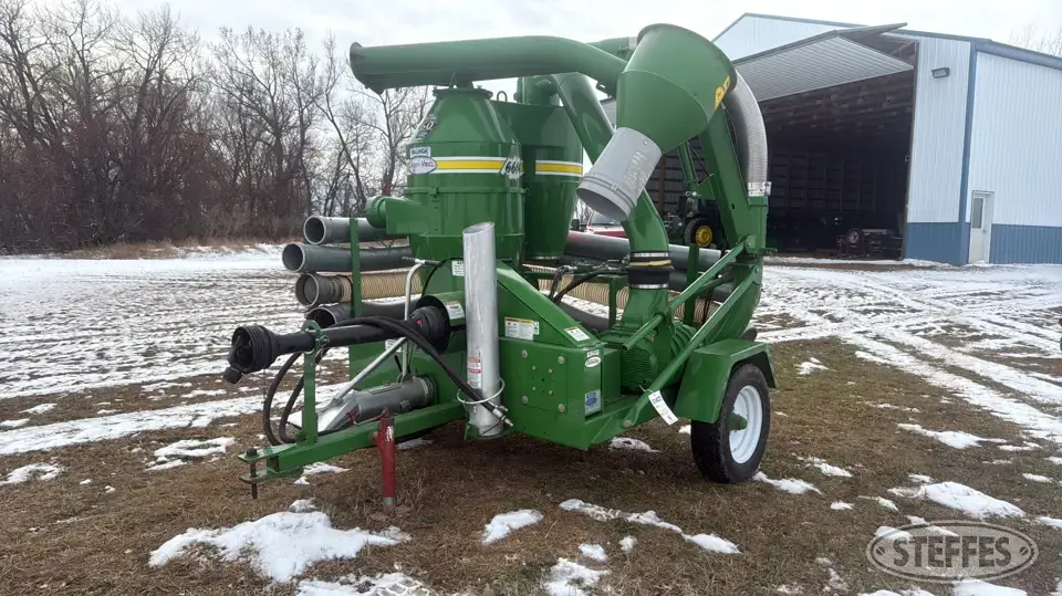2014 Walinga Agri-Vac 6614 Pneumatic Grain Equipment