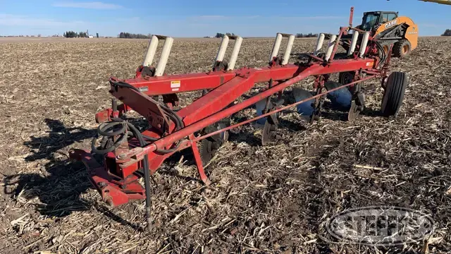 International 720