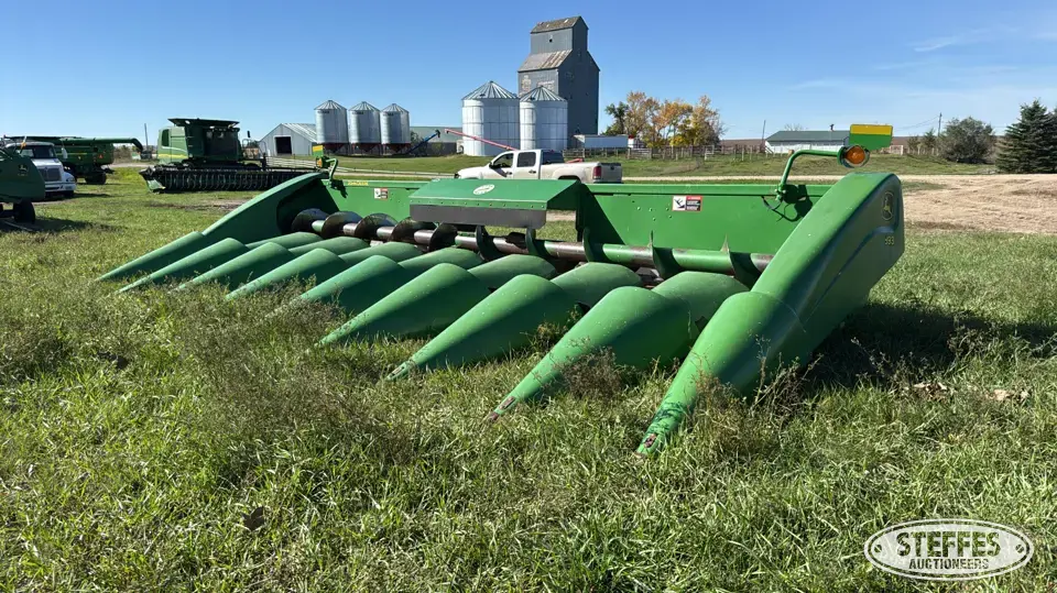 2002 John Deere 893 Corn Head