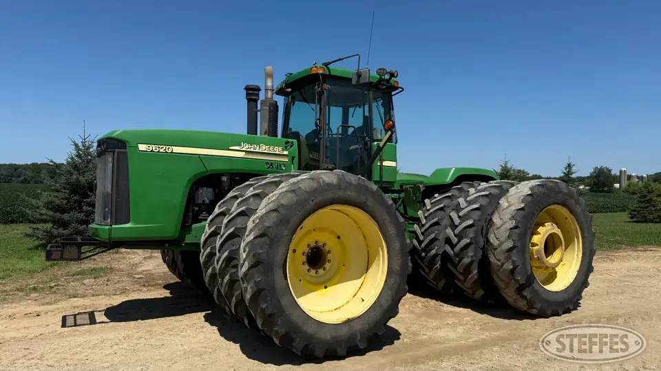 2004 John Deere 9620 4WD Tractor