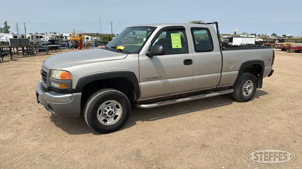 2007 GMC Sierra 2500HD 3 Quarter Ton Pickup