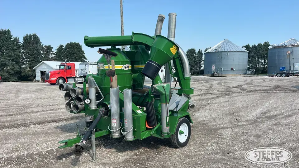 Walinga Agri-Vac 7614 Deluxe Pneumatic Grain Equipment