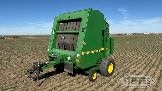 John Deere 566