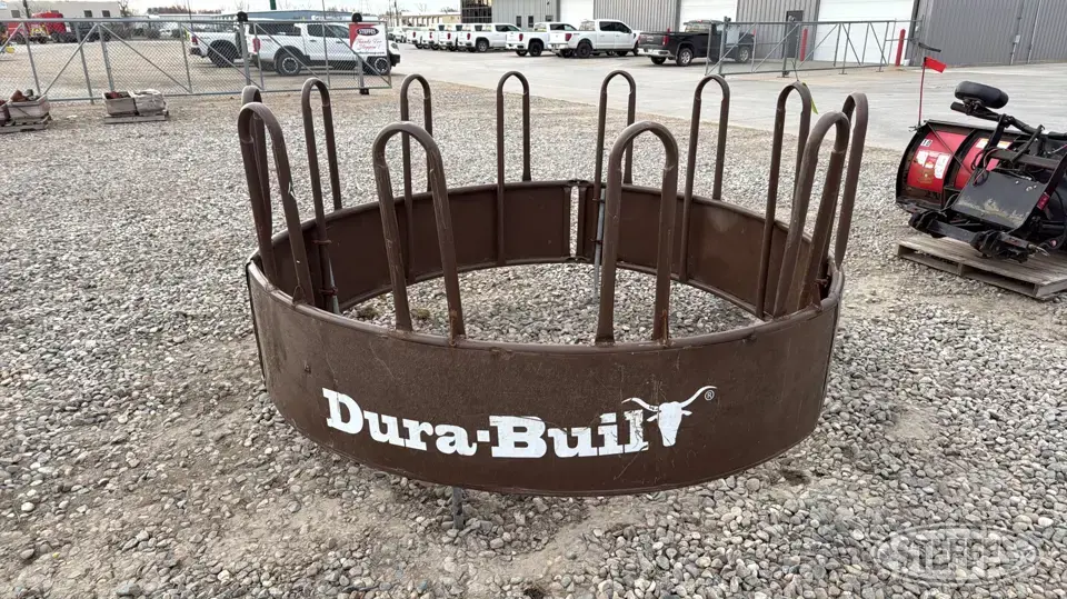 Priefert round bale feeder Livestock Equipment-Other