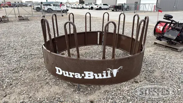 Priefert round bale feeder