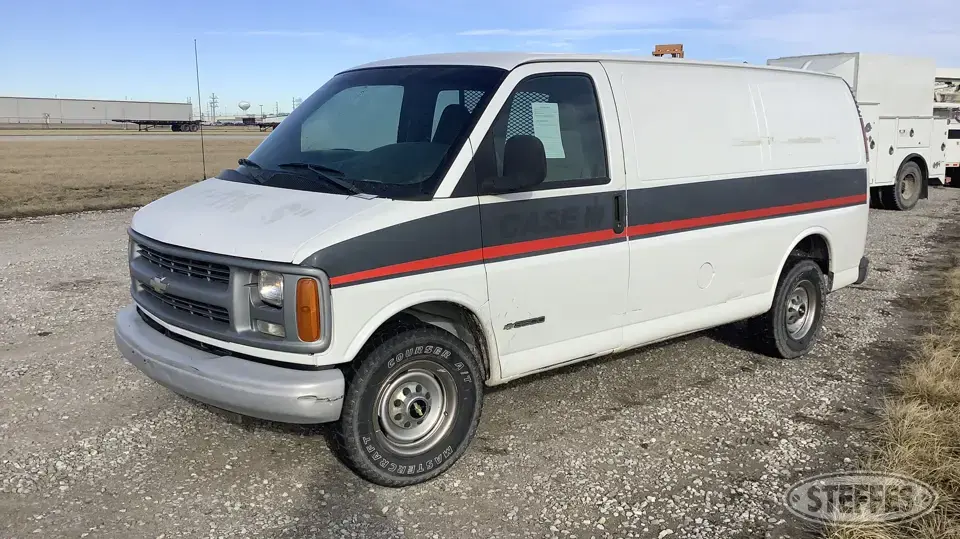 2000 Chevrolet Express Van Truck