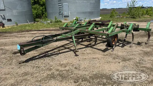 John Deere 1600