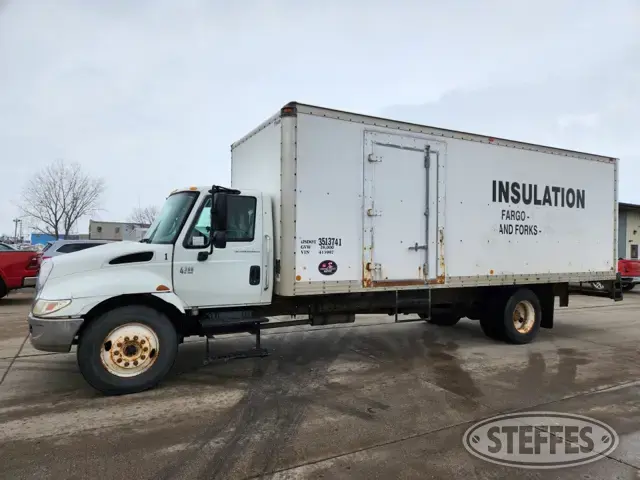 2002 IH 4300