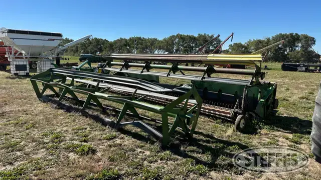 John Deere 224