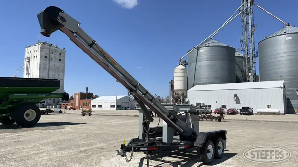 Speed King Tote E Box Seed Tender Trailer