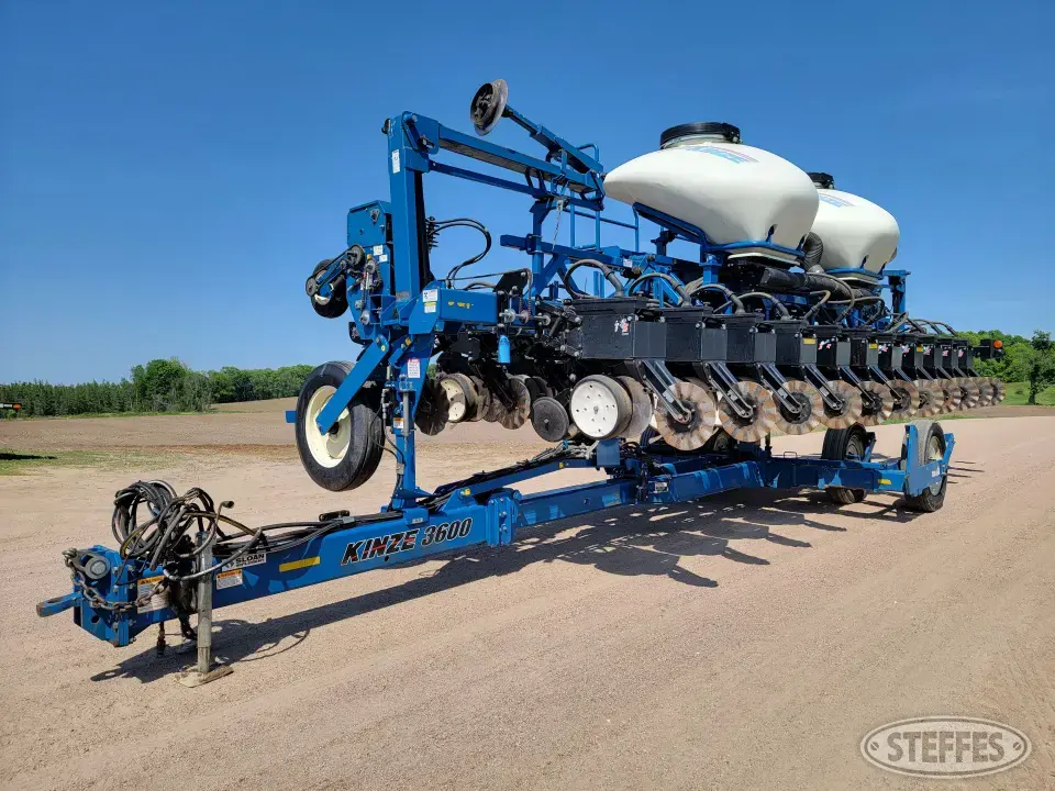 2012 Kinze 3600 12 or More Row Planter