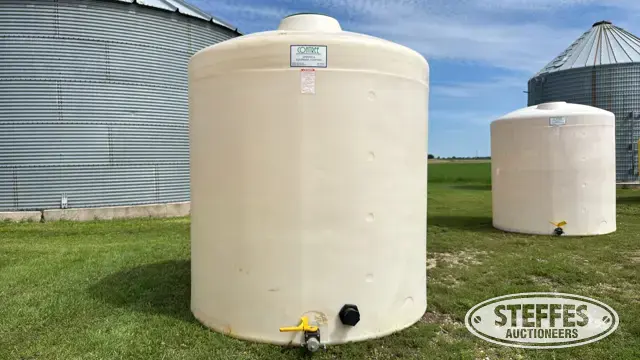 2,500 gal. poly tank
