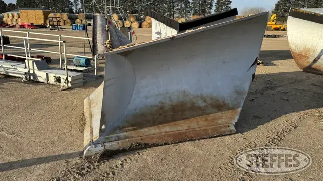 Falls V-890