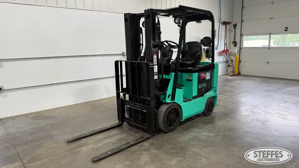 Mitsubishi FBC25N Warehouse Forklift