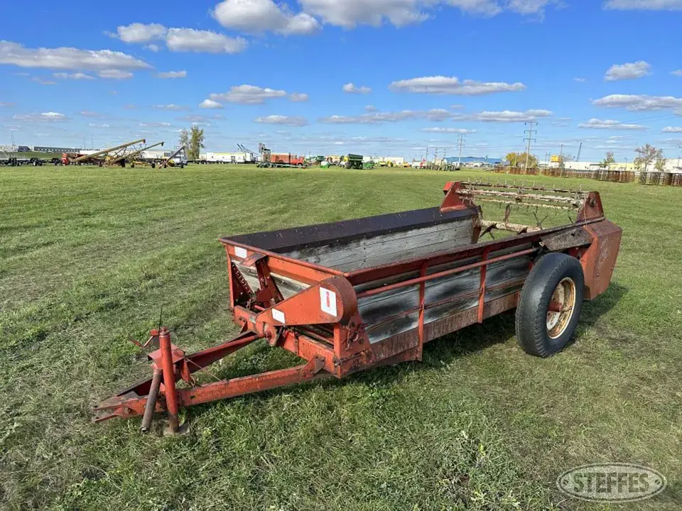 International 155 Manure Application Equipment