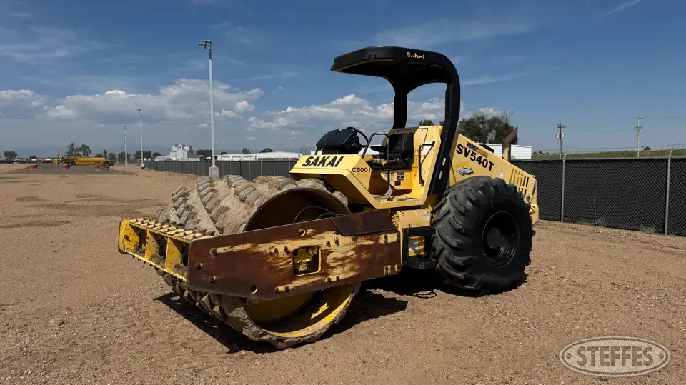 2014 Sakai SV540T Self-Propelled Padfoot Compactor