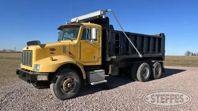 2004 Peterbilt 330