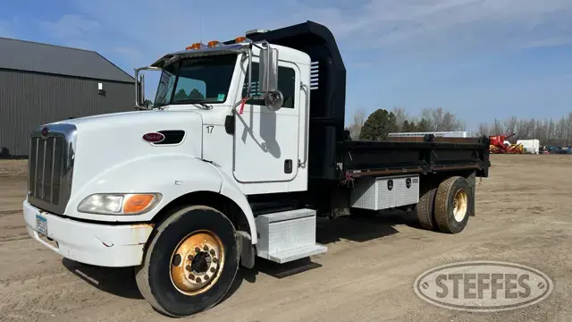 2010 Peterbilt 335