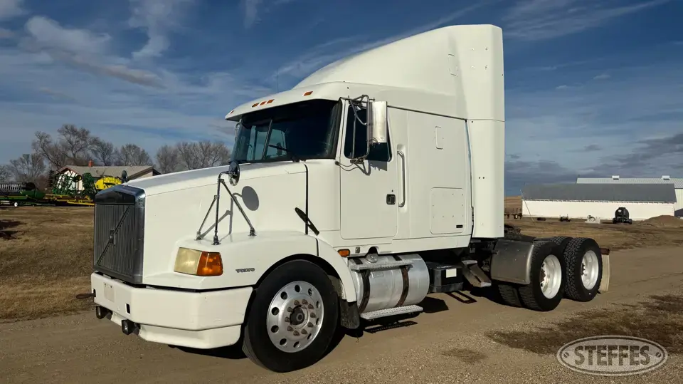 1997 Volvo Conventional Truck with Sleeper