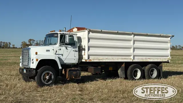 1975 Ford 8000