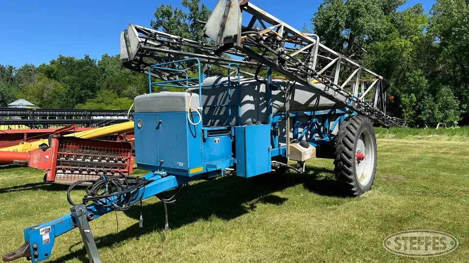 Redball 680 Pull-Type Sprayer