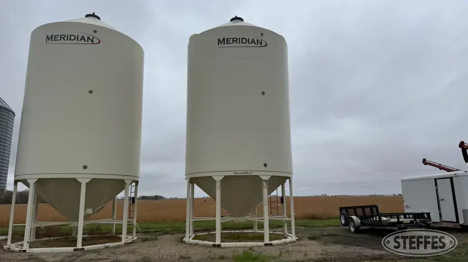 Meridian Grain Max MGM4000 Hopper Bin