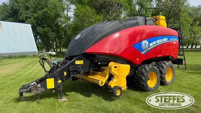 2013 New Holland BigBaler 340